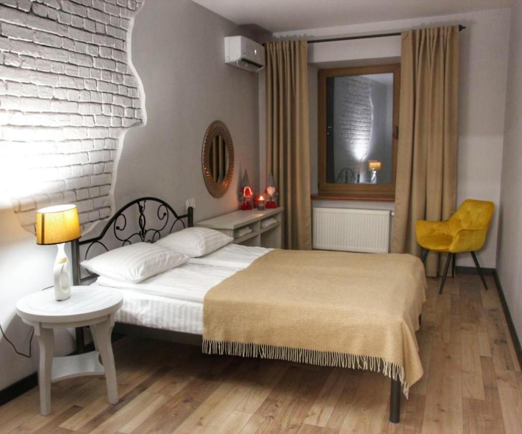 Гетьманські Палати , Старе Місто, 2 Спальні, Балкон-Тераса , 85 М Кв Kamianets-Podilskyi Luaran gambar